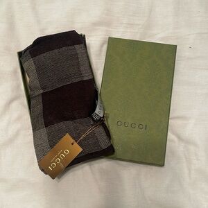 Gucci scarf